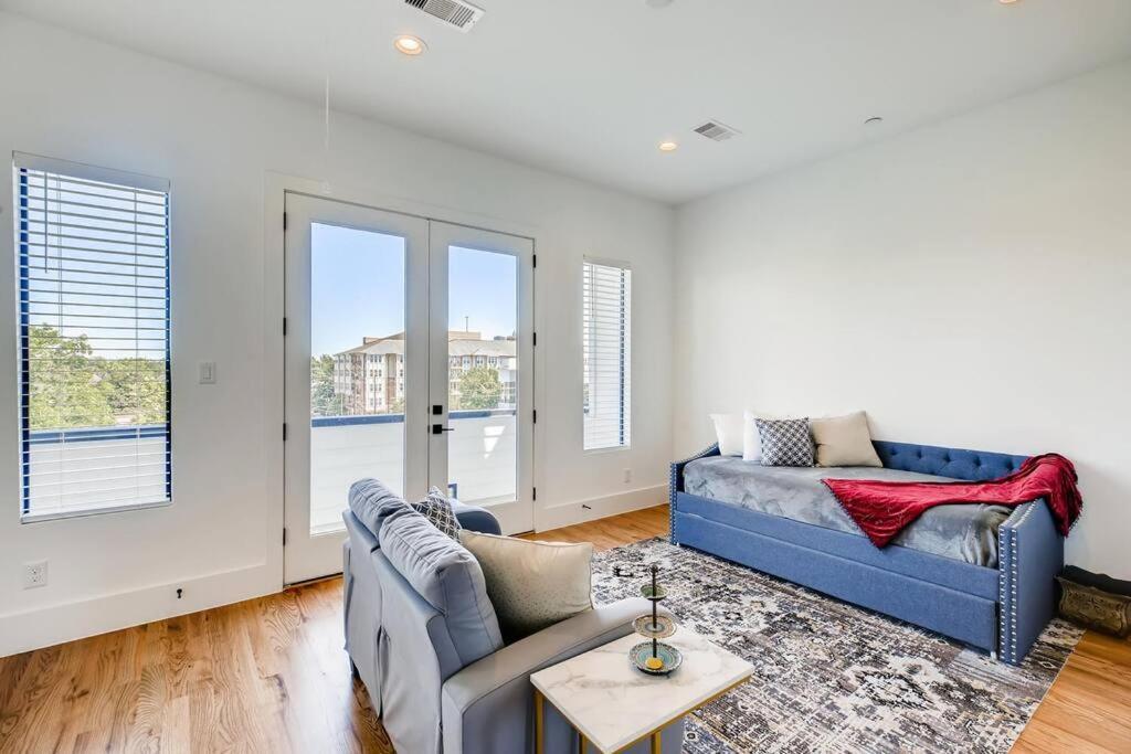 4 Story Home Mins To Downtown Houston With City Views Exterior photo