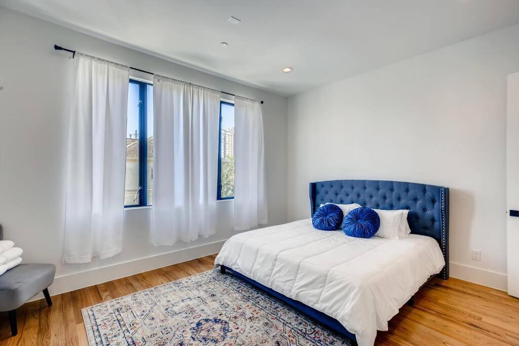 4 Story Home Mins To Downtown Houston With City Views Exterior photo
